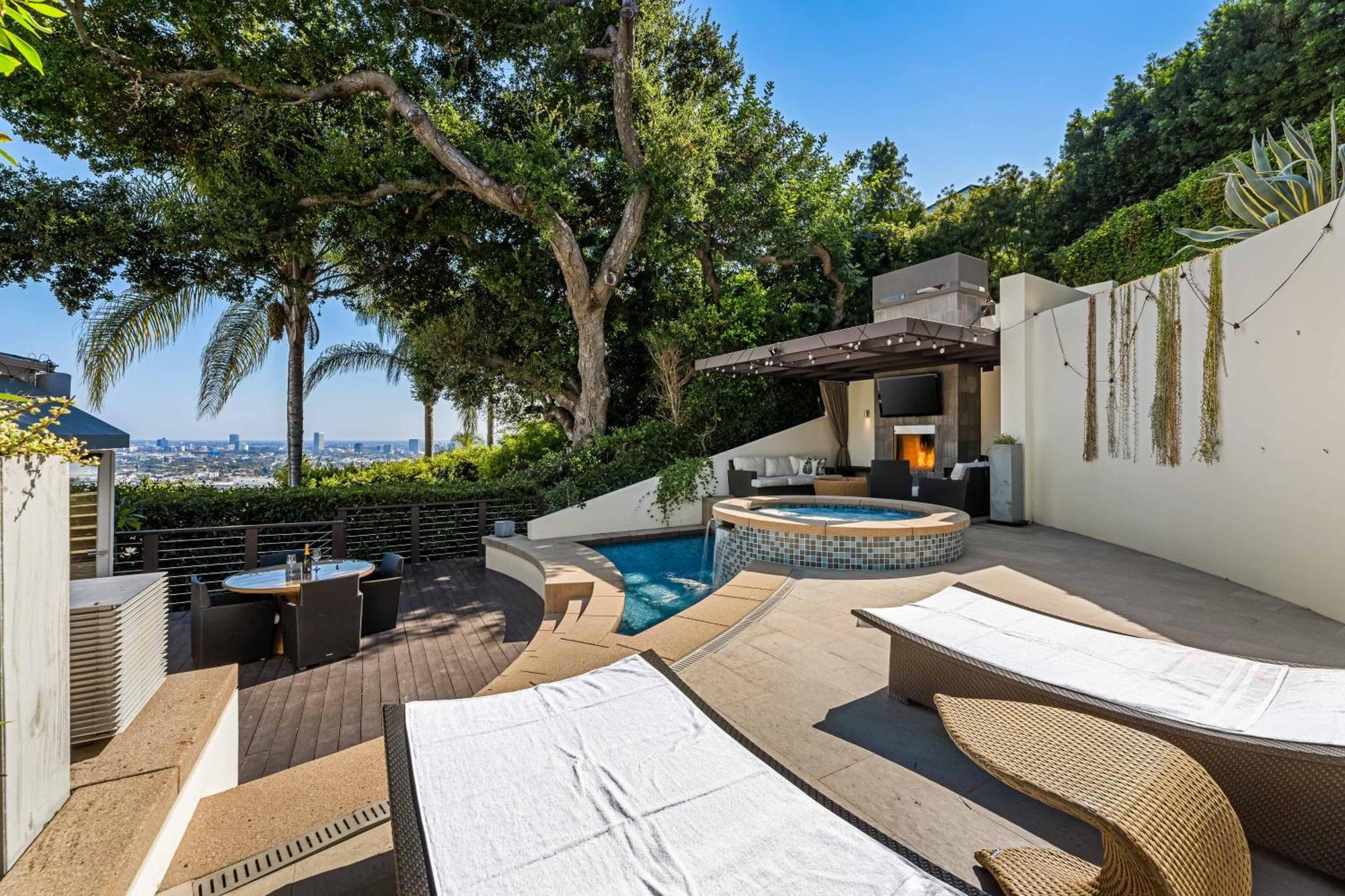 Апартаменты West Hollywood Hills Jacuzzi And Beautiful View Лос-Анджелес Экстерьер фото