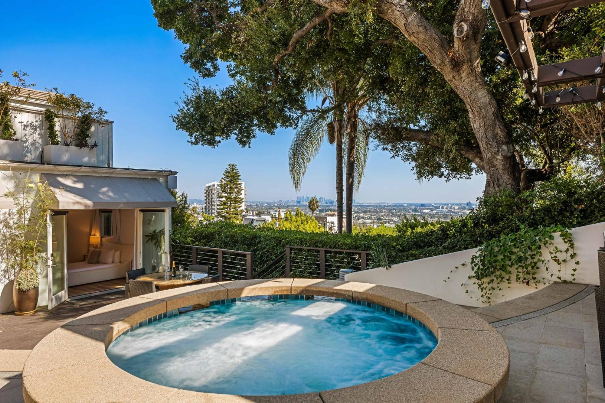 Апартаменты West Hollywood Hills Jacuzzi And Beautiful View Лос-Анджелес Экстерьер фото